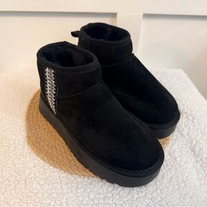 Mystyle Fleece Lined Shortie Platform Boots